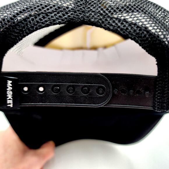 MARKET WOMEN'S MARKET SMILEY PEACE BE WORRY CHENILLE TRUCKER HAT - Picture 8 of 8